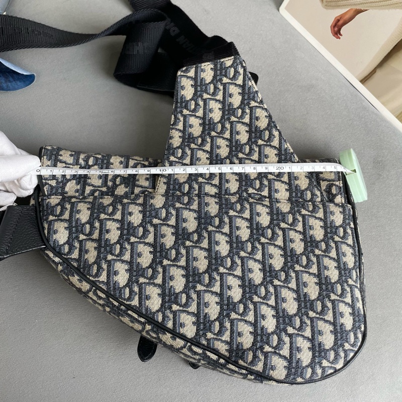🈶購證Dior saddle新款馬鞍包 99新閒置🉑送禮 櫃上在售12.5萬-22