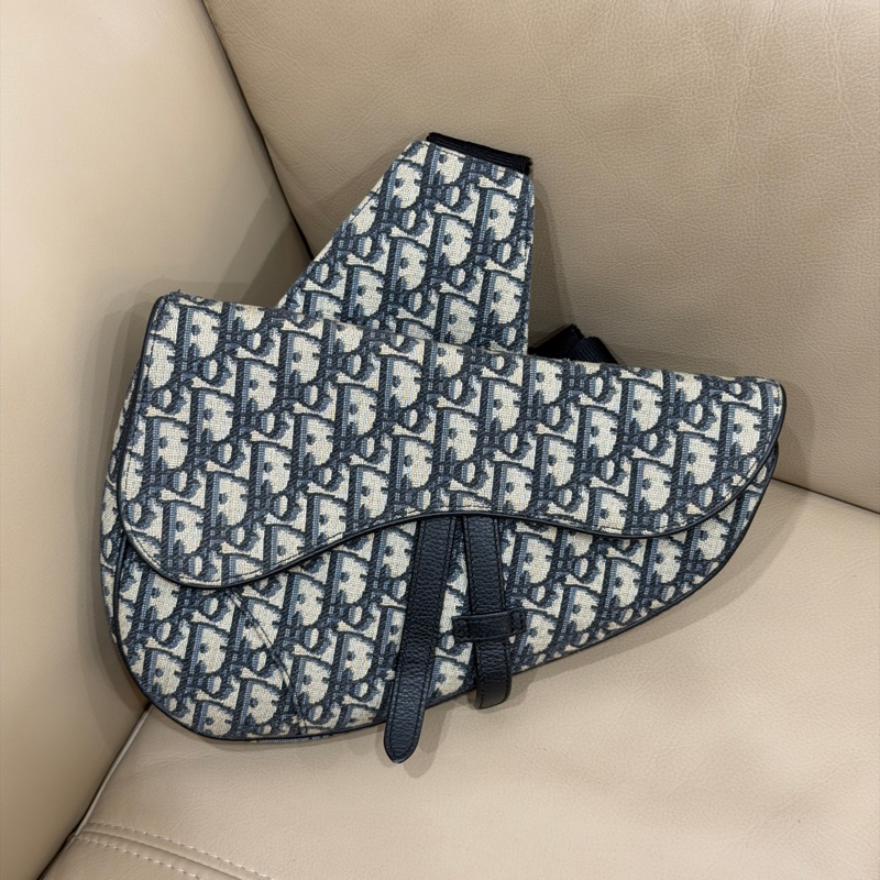 #櫃上在售12萬 #專櫃購證 #9新閒置 Dior刺繡老花馬鞍包 新款🔥-33