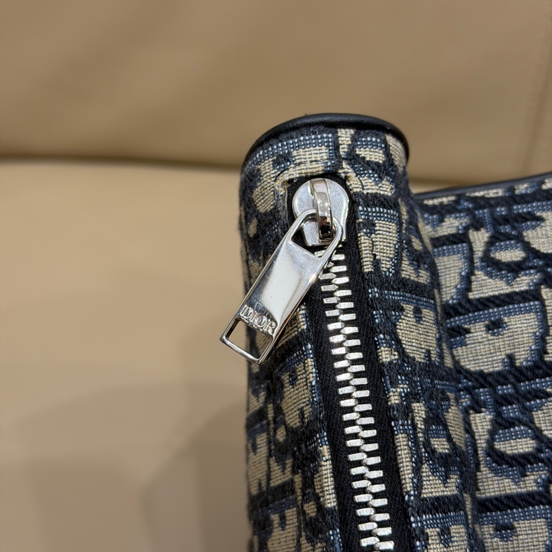 #櫃上在售12萬 #專櫃購證 #9新閒置 Dior刺繡老花馬鞍包 新款🔥-46