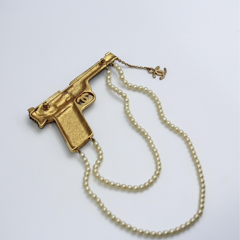 Chanel Vintage 01A水鑽cc仿珍珠鏈大款手槍胸針-1