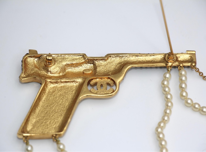 Chanel Vintage 01A水鑽cc仿珍珠鏈大款手槍胸針-8