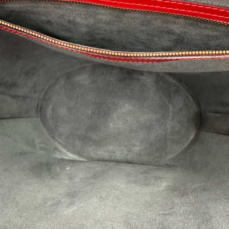 【美收精品】Louis Vuitton 路易威登紅色水波紋單肩包  B-211【隔月月中將轉賣至日本 上架期限30天】-11