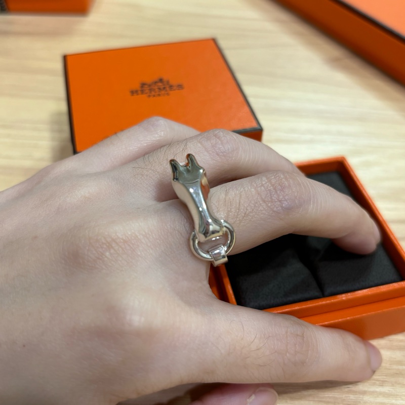 愛馬仕 馬頭銀戒指 尺寸51-0