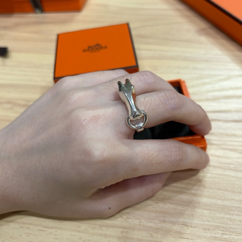 愛馬仕 馬頭銀戒指 尺寸51-5