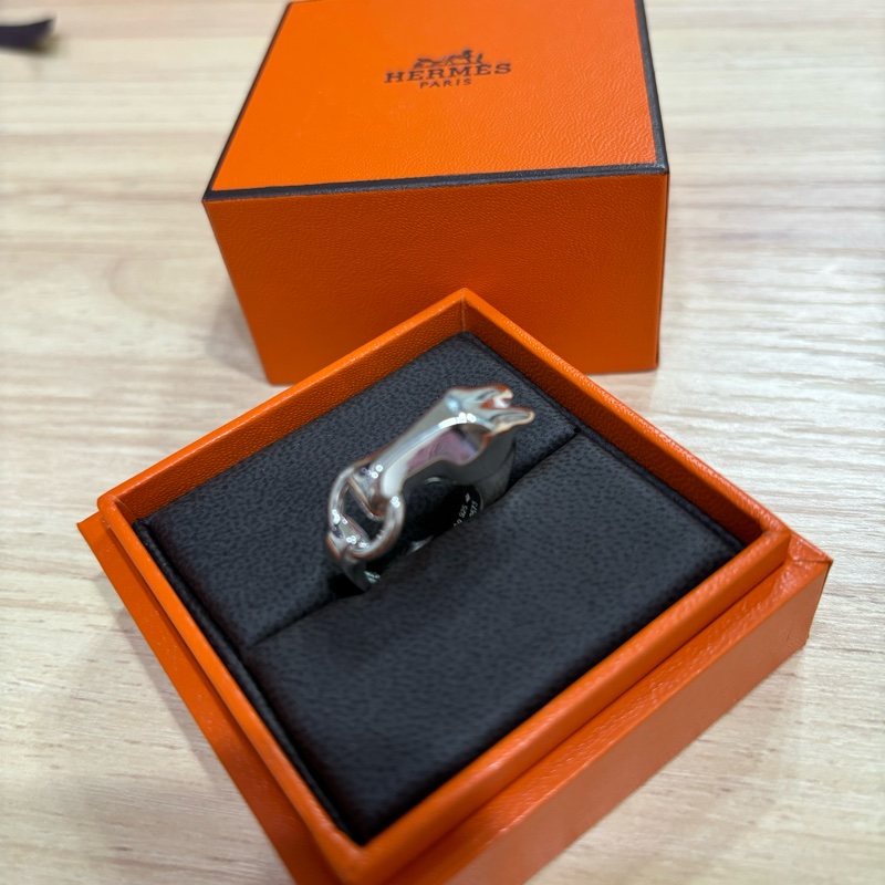 愛馬仕 馬頭銀戒指 尺寸51-7