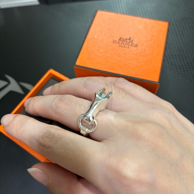 愛馬仕 馬頭銀戒指 尺寸51-10