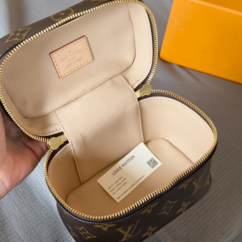 全新 LV M44936 Nice Nano 小化妝包-7