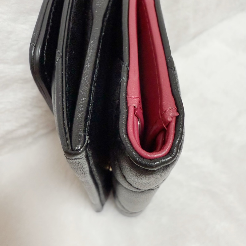 🔥 經典熱賣超美黑金皮穿鍊🔥31開全新Chanel19金釦羊皮三折短夾（黑金）經典短夾皮夾 菱格紋短夾 香奈兒短夾-10