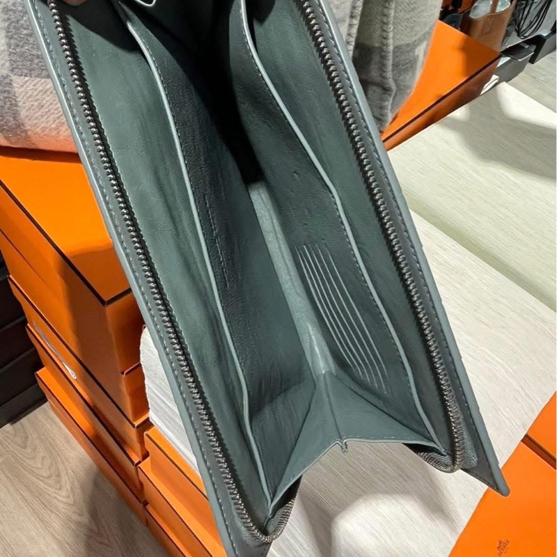 Bottega Veneta Grey Calfskin Clutch-2