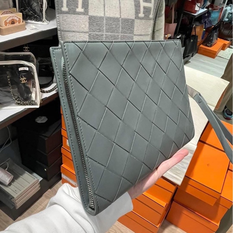 Bottega Veneta Grey Calfskin Clutch-3