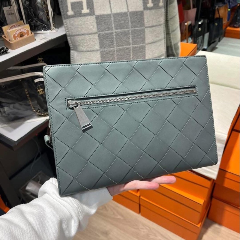 Bottega Veneta Grey Calfskin Clutch-4