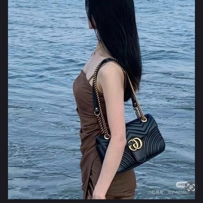 Gucci Marmont 🎀現品實拍 🎀仿舊金雙G皮革斜背/肩背包-26cm(443497-黑)~二手品約9.成新-5