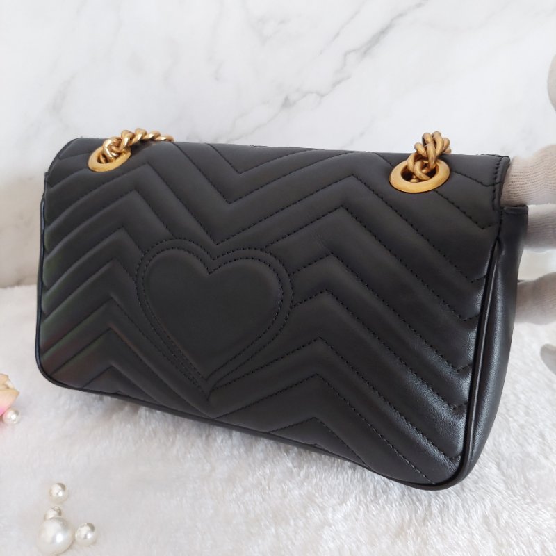 Gucci Marmont 🎀現品實拍 🎀仿舊金雙G皮革斜背/肩背包-26cm(443497-黑)~二手品約9.成新-24
