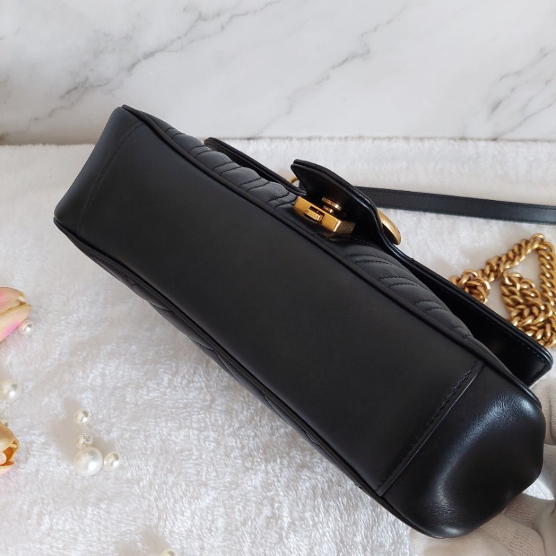 Gucci Marmont 🎀現品實拍 🎀仿舊金雙G皮革斜背/肩背包-26cm(443497-黑)~二手品約9.成新-30