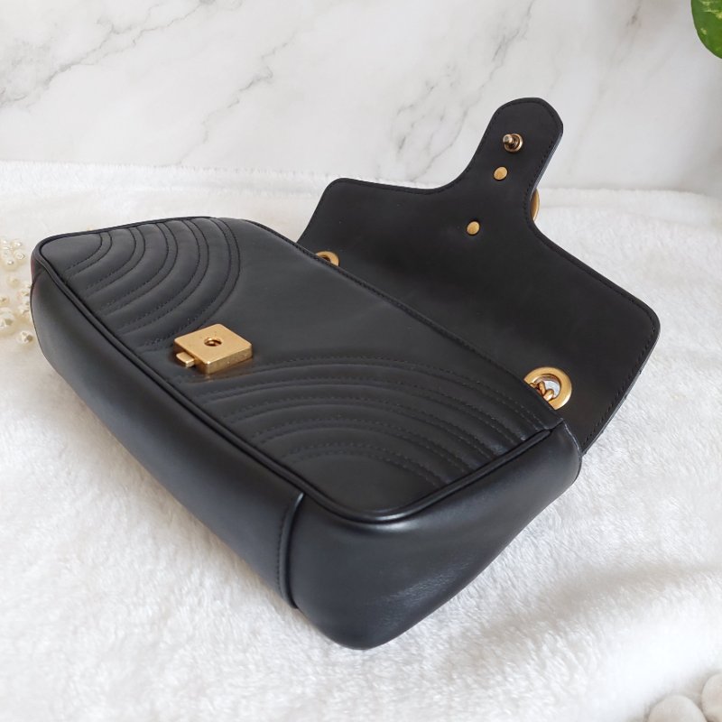 Gucci Marmont 🎀現品實拍 🎀仿舊金雙G皮革斜背/肩背包-26cm(443497-黑)~二手品約9.成新-33