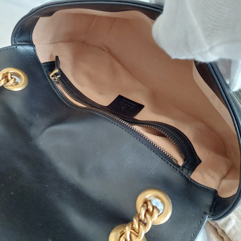 Gucci Marmont 🎀現品實拍 🎀仿舊金雙G皮革斜背/肩背包-26cm(443497-黑)~二手品約9.成新-41
