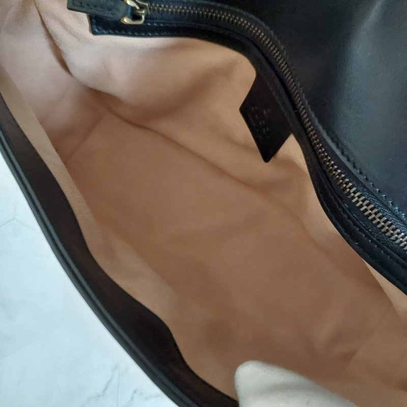 Gucci Marmont 🎀現品實拍 🎀仿舊金雙G皮革斜背/肩背包-26cm(443497-黑)~二手品約9.成新-42