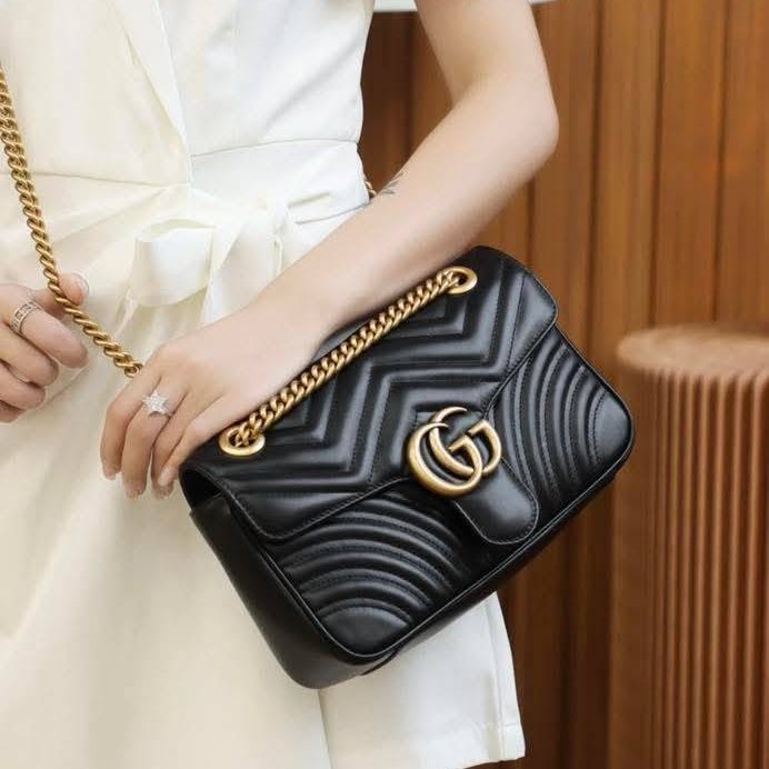 Gucci Marmont 🎀現品實拍 🎀仿舊金雙G皮革斜背/肩背包-26cm(443497-黑)~二手品約9.成新-58