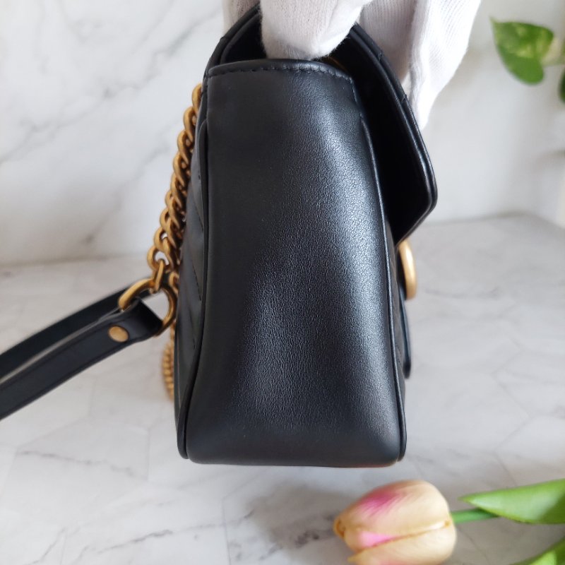 Gucci Marmont 🎀現品實拍 🎀仿舊金雙G皮革斜背/肩背包-26cm(443497-黑)~二手品約9.成新-77