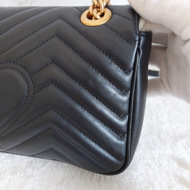 Gucci Marmont 🎀現品實拍 🎀仿舊金雙G皮革斜背/肩背包-26cm(443497-黑)~二手品約9.成新-81