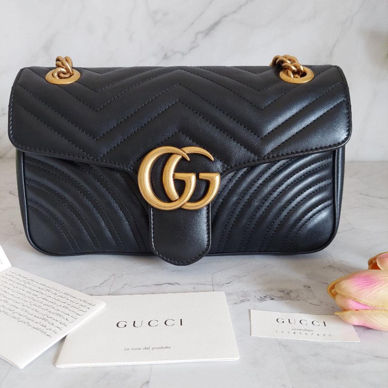 Gucci Marmont 🎀現品實拍 🎀仿舊金雙G皮革斜背/肩背包-26cm(443497-黑)~二手品約9.成新-16