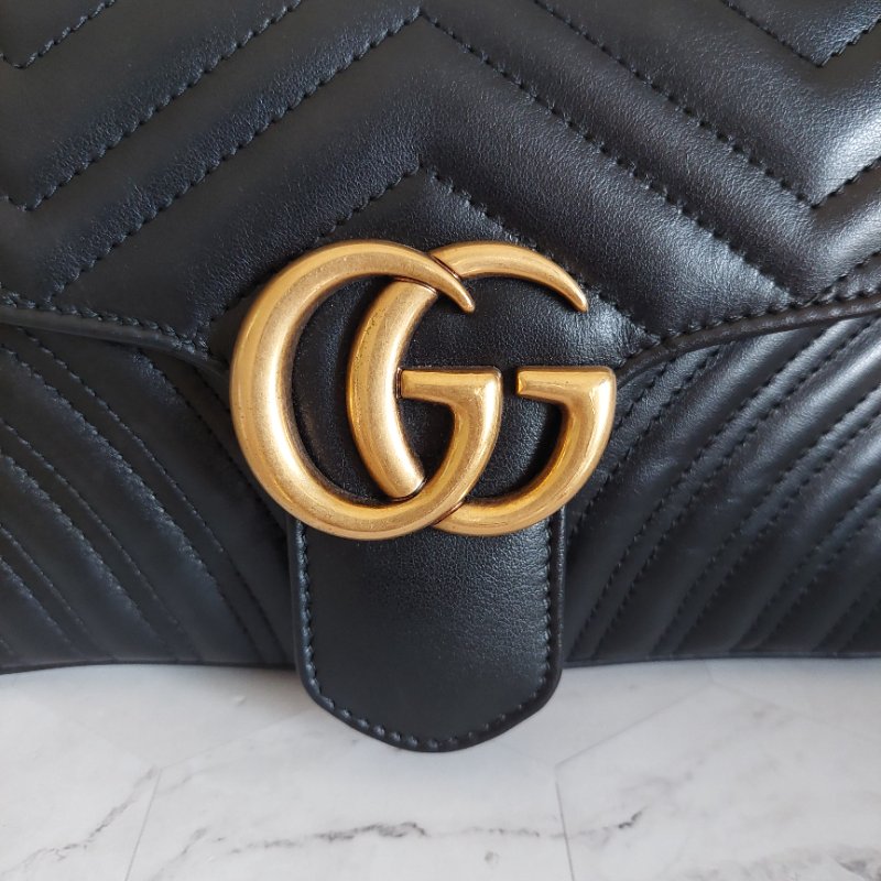 Gucci Marmont 🎀現品實拍 🎀仿舊金雙G皮革斜背/肩背包-26cm(443497-黑)~二手品約9.成新-68