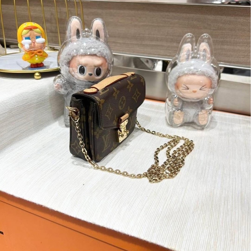 Lv Micro Metis chain crossbody bag-2