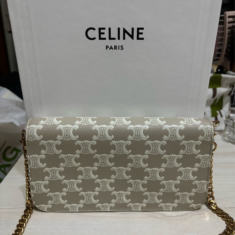 CELINE Multipochette Triomphe 標誌印花 雙背帶 腋下包 肩背包 斜背包 奶茶色-2