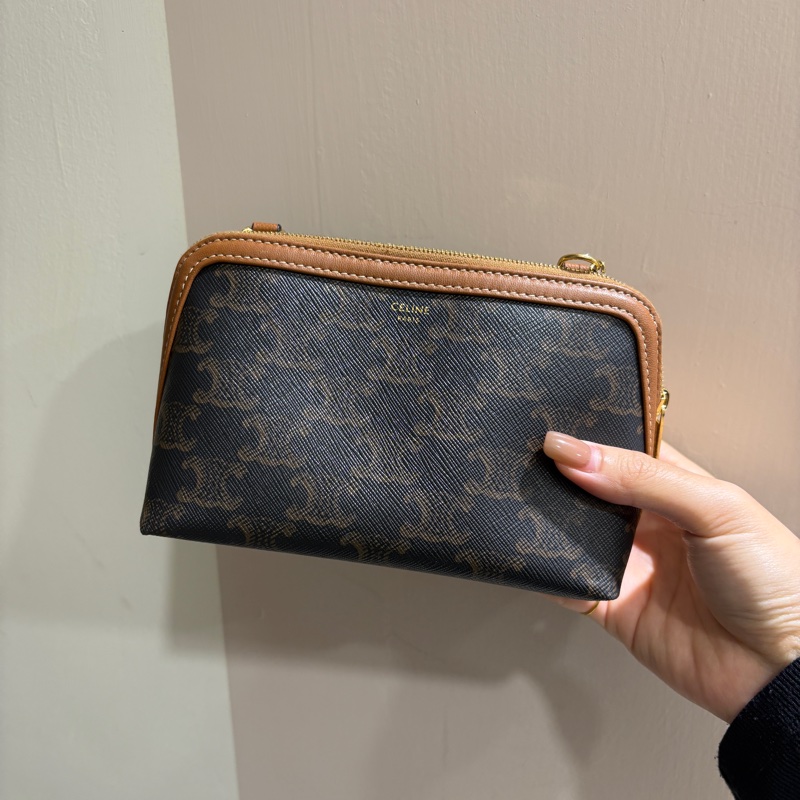 CELINE 棕色老花羊皮金鍊貝殼包-1