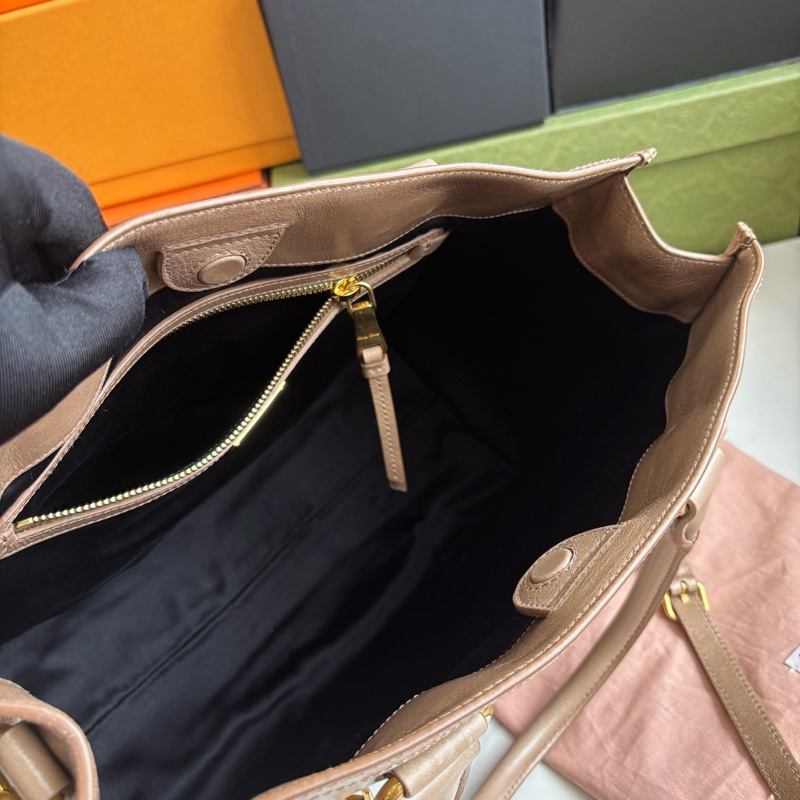 【全新閒置品】Miumiu 做舊牛皮機車包-8