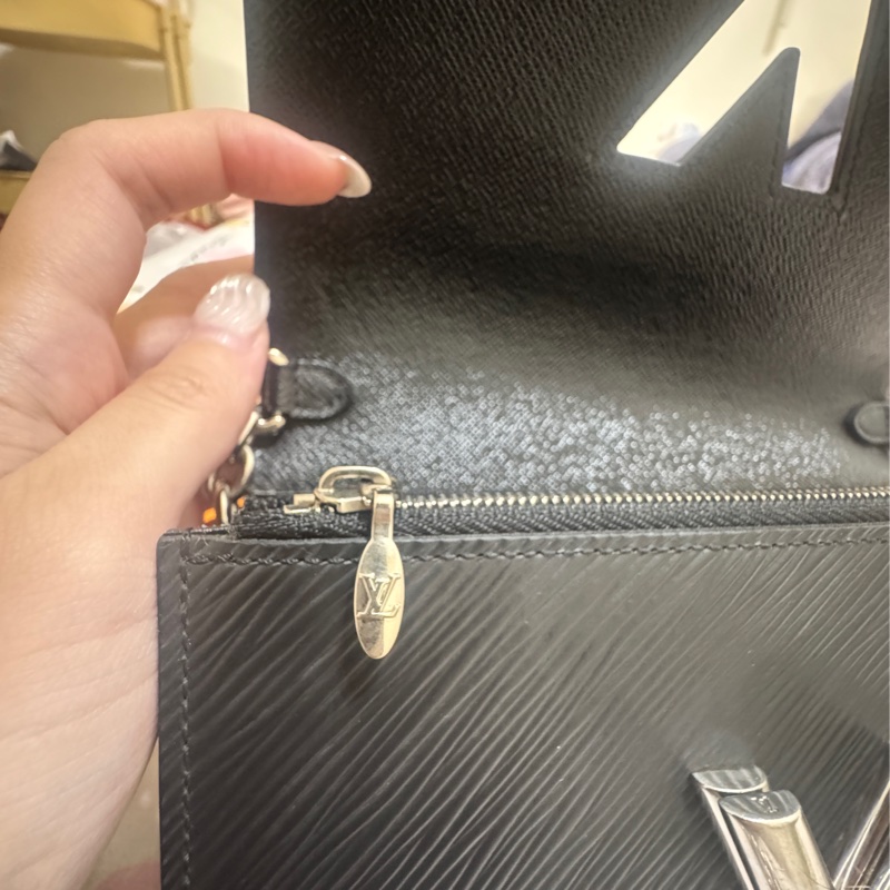 LV twist woc 黑銀水波紋-8