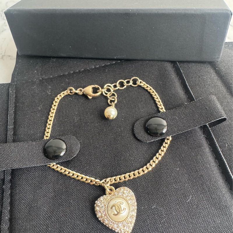 Chanel 愛心鑽手鏈-1