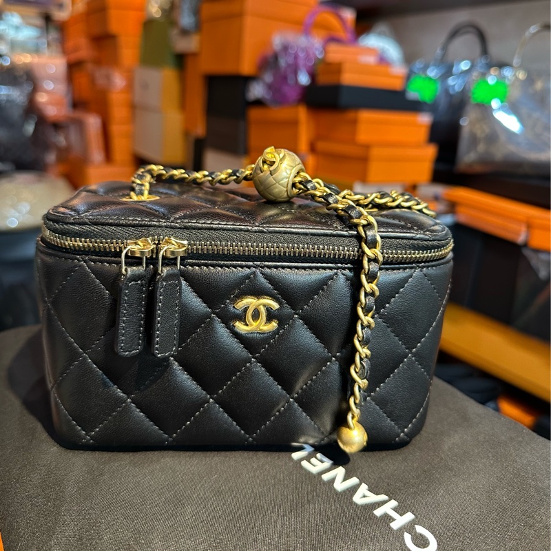 Chanel AP2303 Vanity Case-0