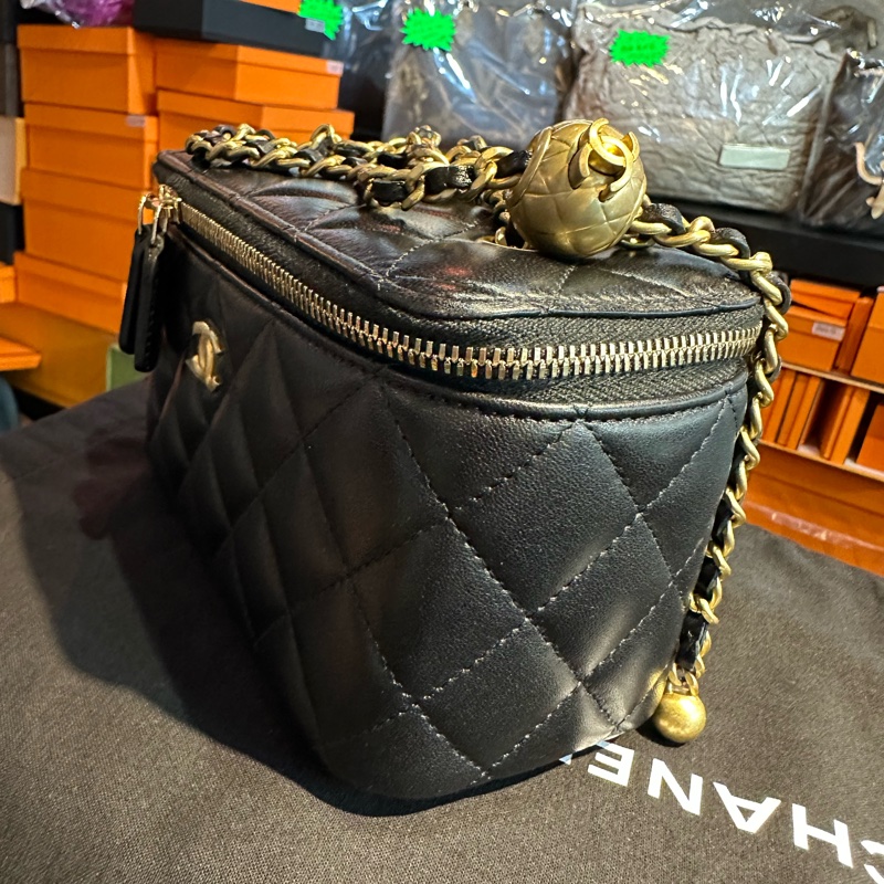 Chanel AP2303 Vanity Case-3