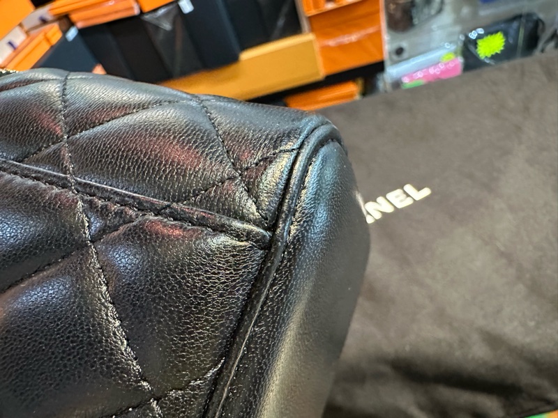 Chanel AP2303 Vanity Case-9