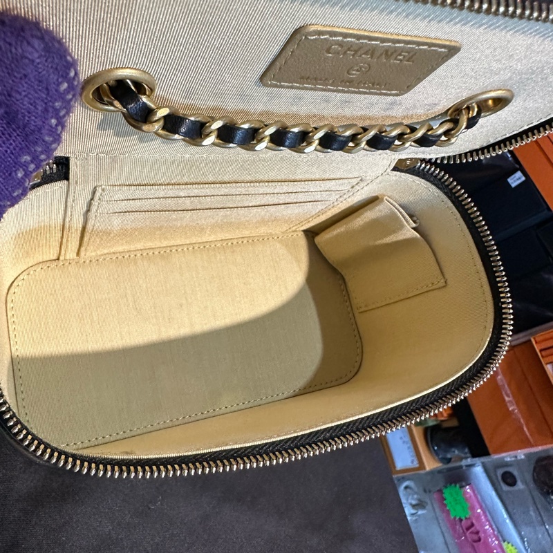 Chanel AP2303 Vanity Case-13