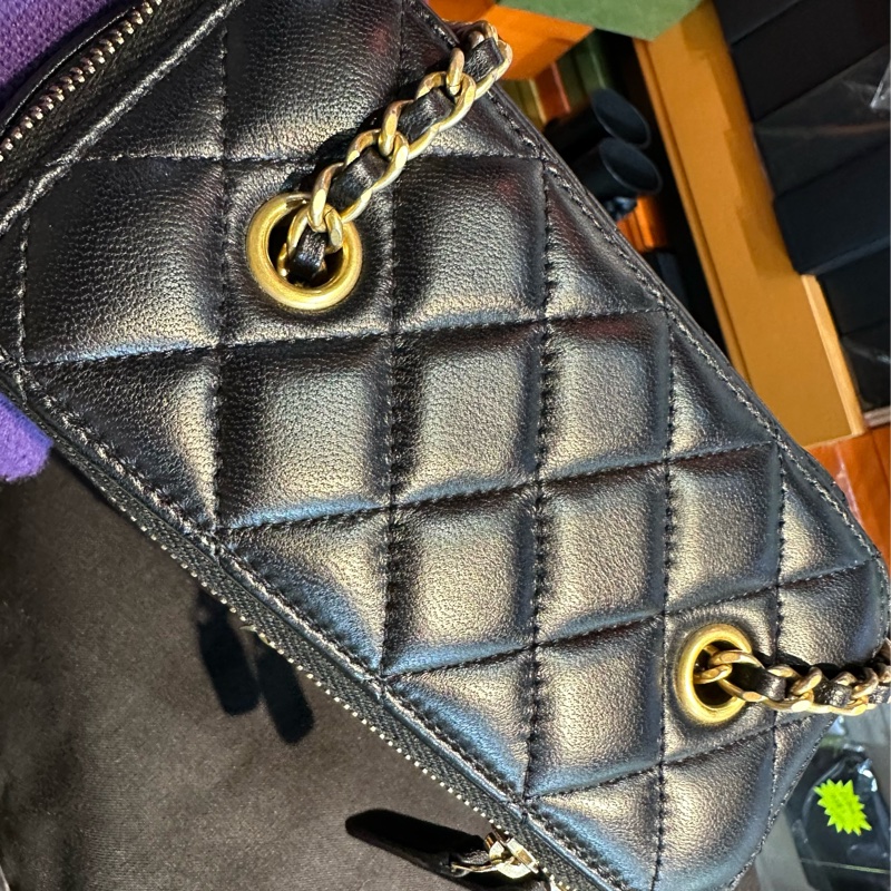 Chanel AP2303 Vanity Case-15