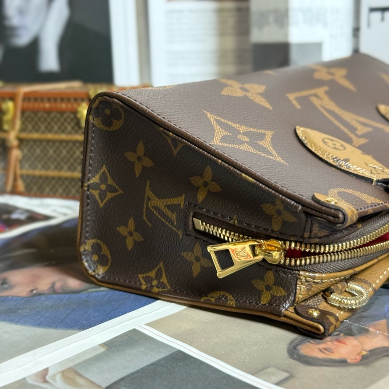 (日本購證全配🎁)LV M46653 OnTheGo East West系列 Reverse 皮革飾邊帆布手提/斜背包✨最新晶片款-6