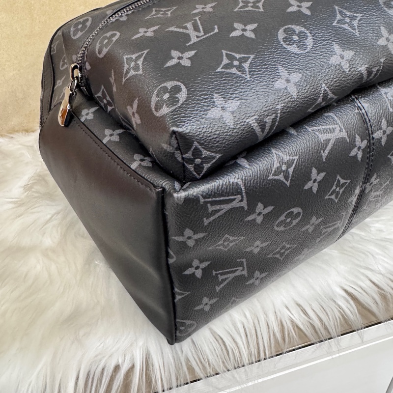 LV Discovery PM黑灰原花後背包-5