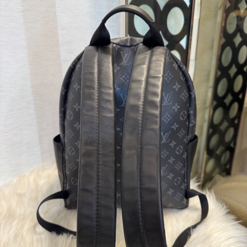 LV Discovery PM黑灰原花後背包-8