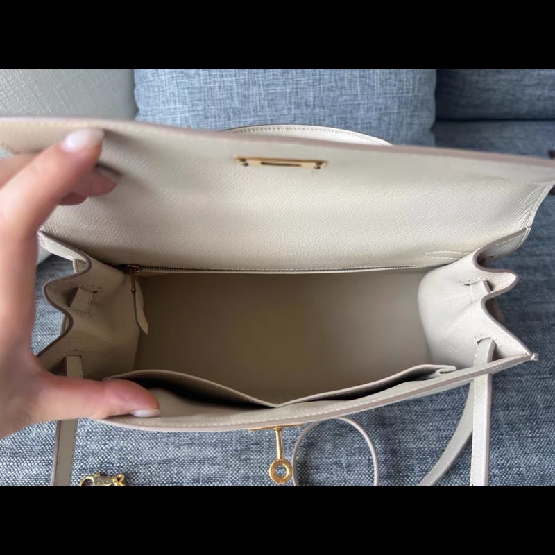 99新 奶昔白hermes kelly 28cm Epsom 金扣 X刻 整體狀態還非常好哦!-2