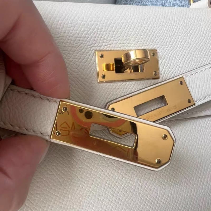 99新 奶昔白hermes kelly 28cm Epsom 金扣 X刻 整體狀態還非常好哦!-6