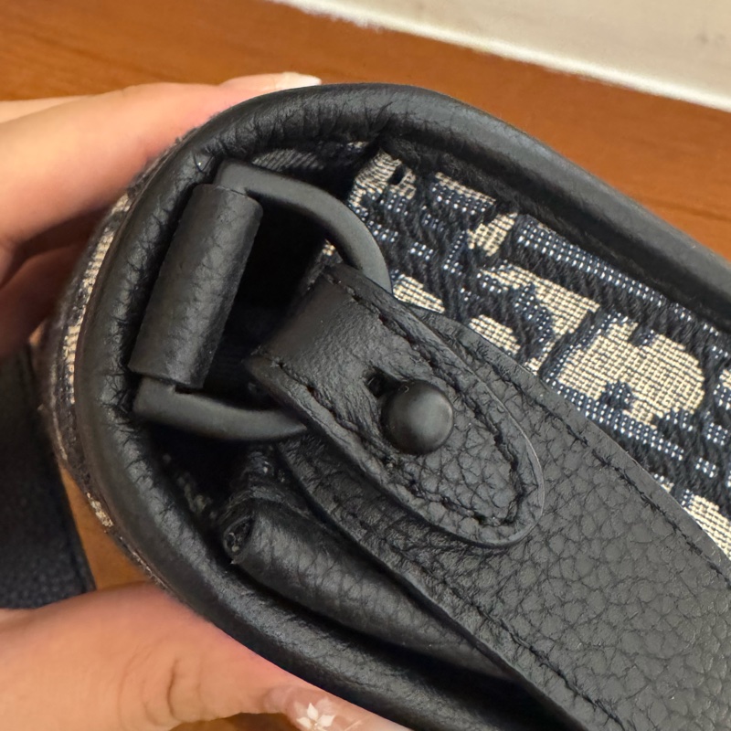 Dior藍緹花半圓馬鞍包-11