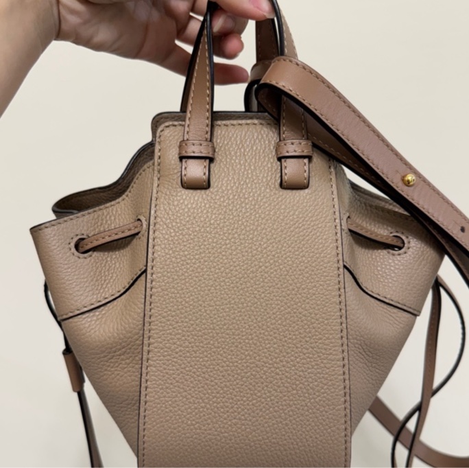 LOEWE  HAMMOCK MINI 吊床包 沙色-0