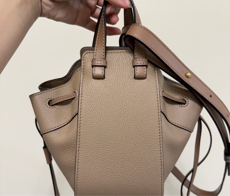 LOEWE  HAMMOCK MINI 吊床包 沙色-8