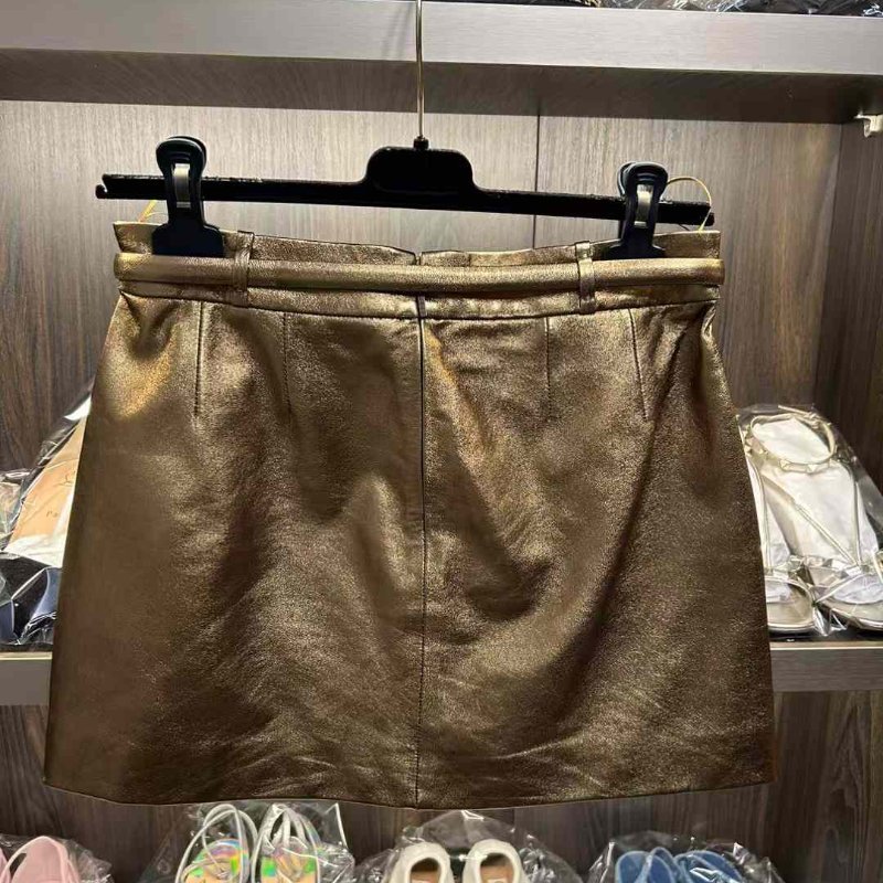 Gucci 短裙 尺寸38碼 腰圍約72 放置沒穿過 外面羊皮內里桑蠶絲-1