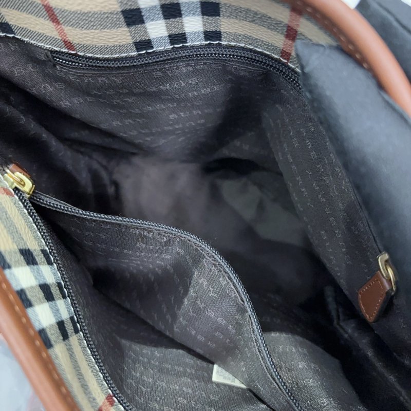 Burberry 戰馬格紋水桶單肩包 熱門款 中古包 很新 配件塵袋-3