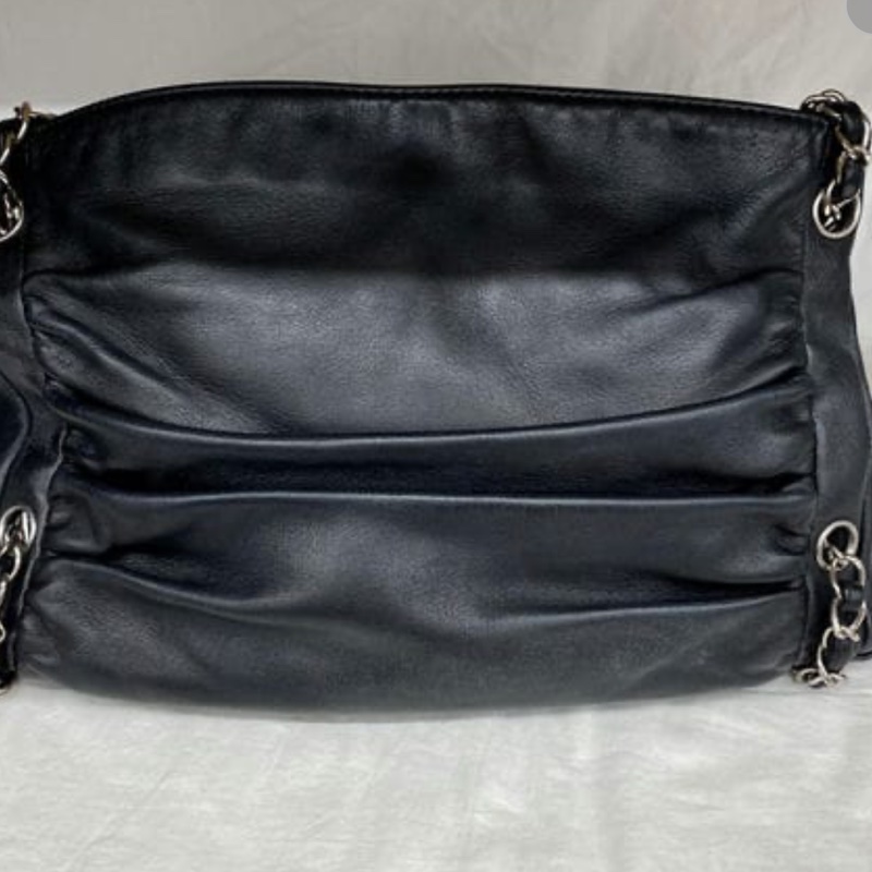 Chanel • 稀有黑銀皺褶滾邊鏈條吊墜Hobo包-8