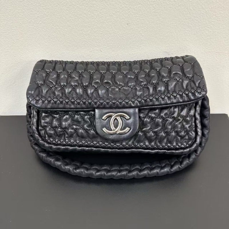Chanel 限量款手提腋下包-2