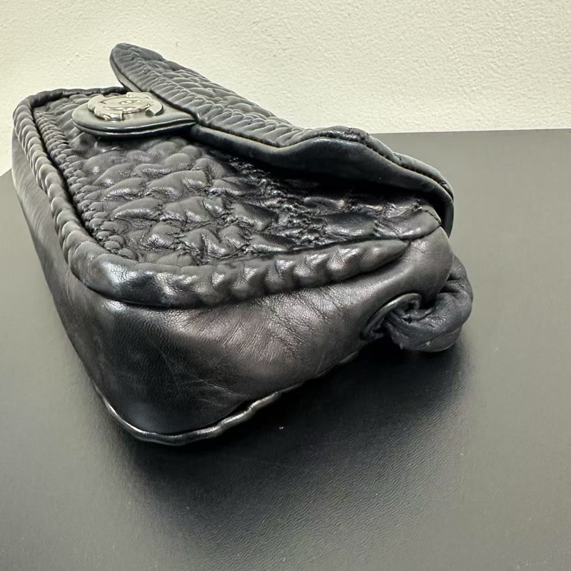 Chanel 限量款手提腋下包-6